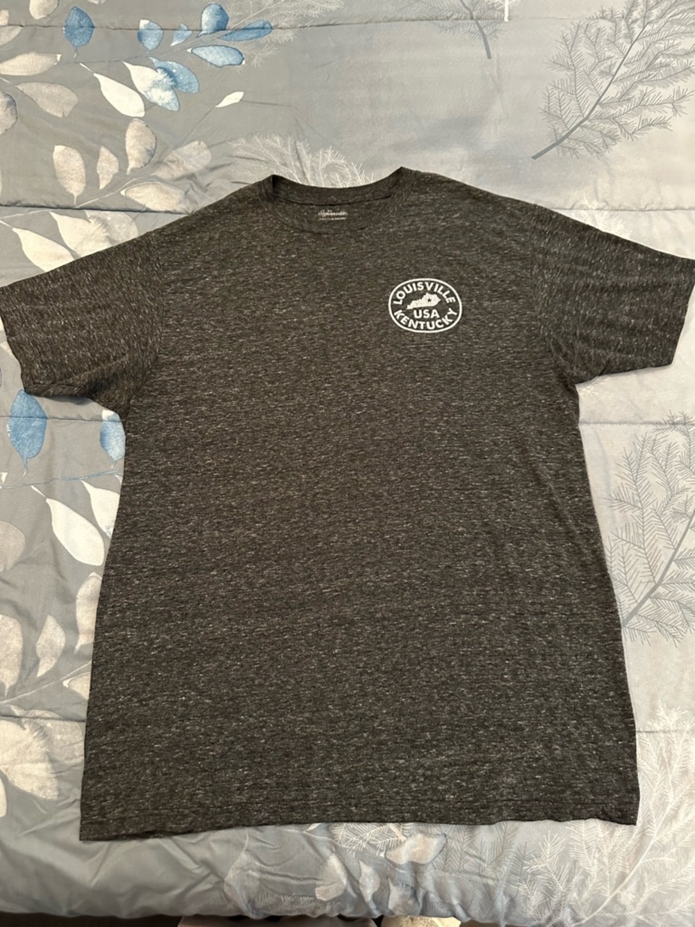 EUC Men's Louisville Kentucky Graphic T-Shirt - Charcoal Sz L